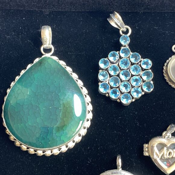 Lot of 31 Mixed Gemstone & Statement Pendants Boho Artisan Some 925 & Vintage - Picture 16 of 16